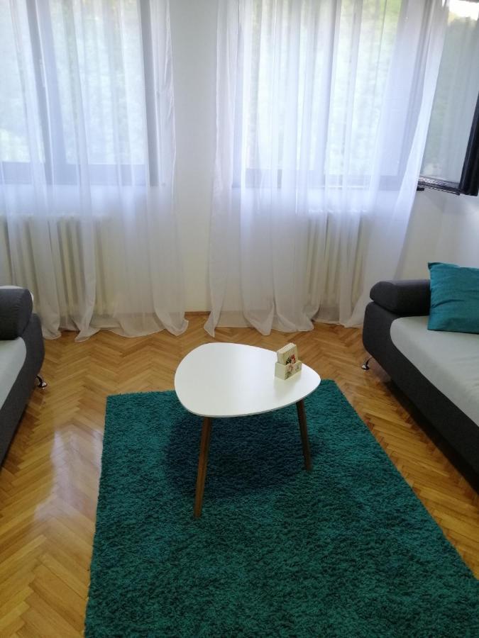 Lara Apartment Uzice Bagian luar foto