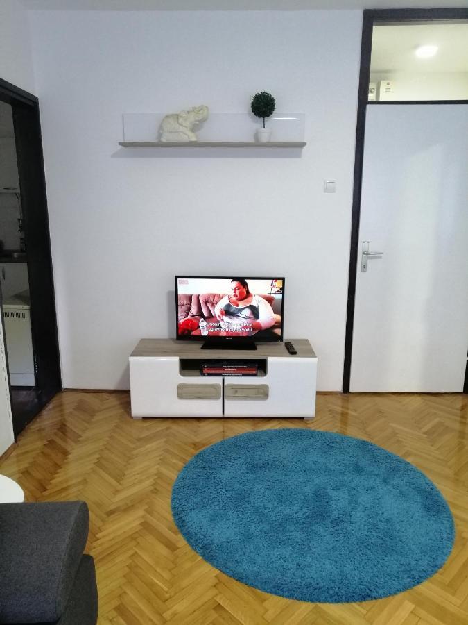 Lara Apartment Uzice Bagian luar foto