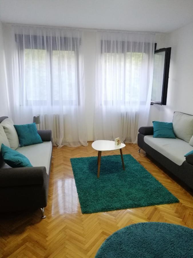 Lara Apartment Uzice Bagian luar foto