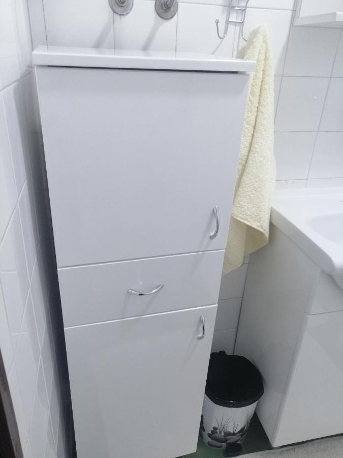 Lara Apartment Uzice Bagian luar foto