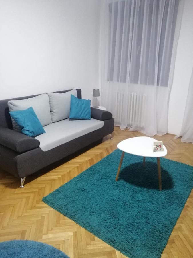 Lara Apartment Uzice Bagian luar foto